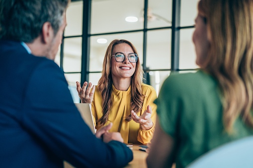 The couple is negotiating a title loan with the advisor
