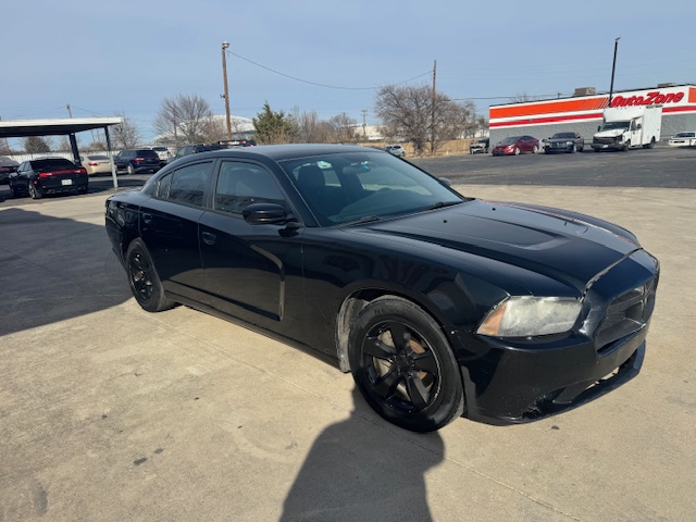 Black sedan at DFW Metroplex loan agency providing quick auto loans and vehicle funding